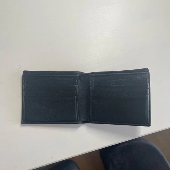Beautiful Like New Balenciaga Wallet! - Picture 12 of 12